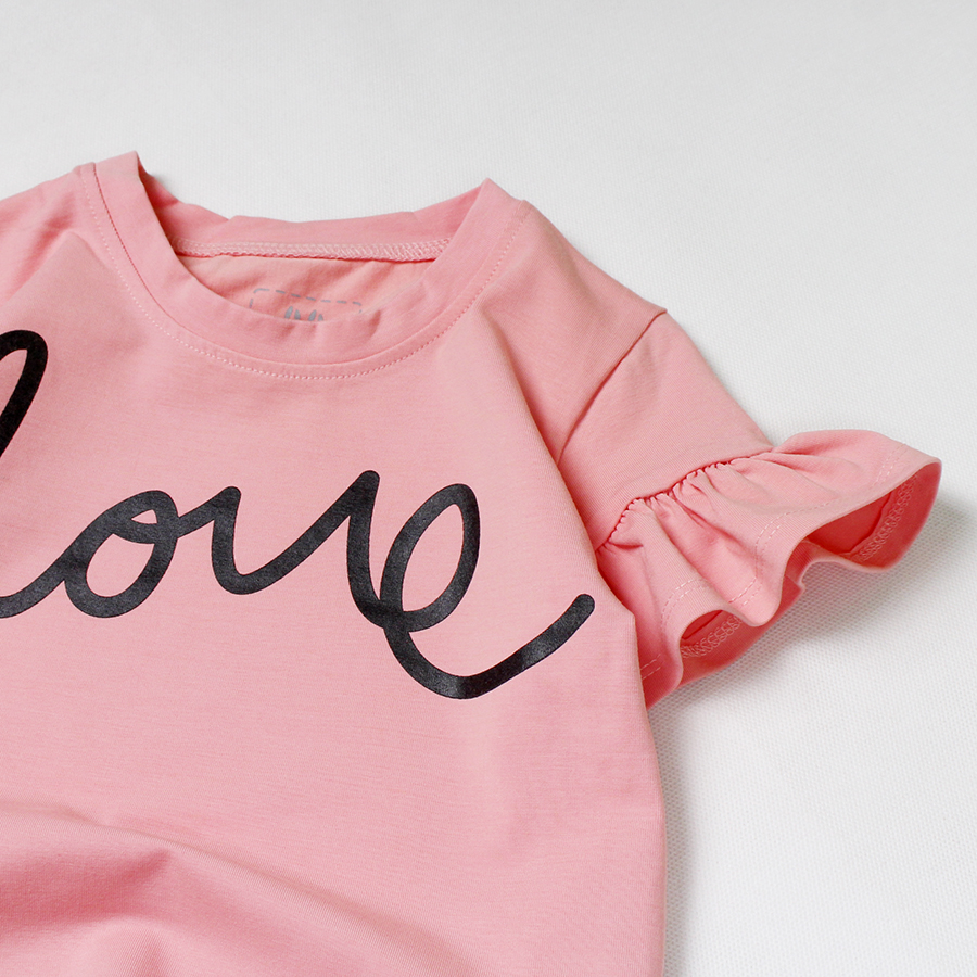Áo thun form lớn in chữ LOVE tay cánh tiên cho bé gái từ 22 kg đến 34 kg từ 7 tuổi đến 12 tuổi 06863-06867
