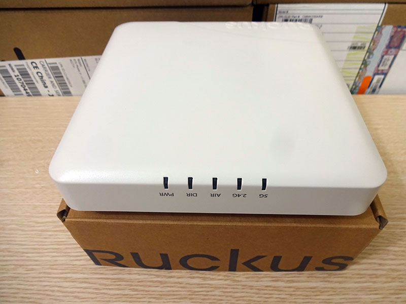 Bộ phát wifi 901-R600-WW00 Ruckus ZoneFlex R600 Indoor dual-band 802.11ac - Hàng nhập khẩu