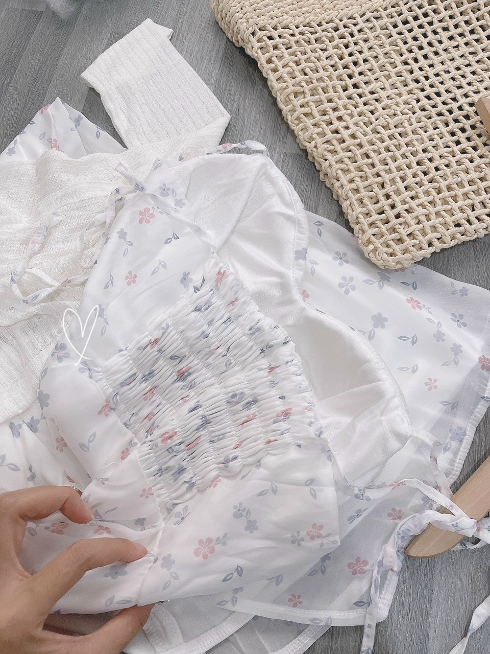Set đầm 2 dây hoa nhí xẻ đùi kèm áo khoác ulzzang