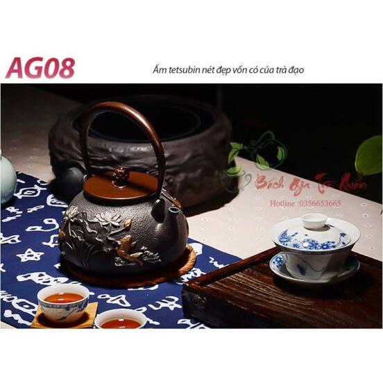 Ấm Gang Tetsubin - Quai Đồng - Họa Tiết Tam Ngư Cát Hạnh - Dung Tích 1200ml