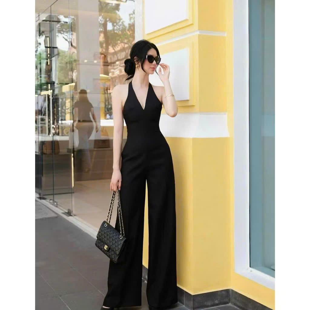 Jumpsuit dài style cổ yếm hở lưng có túi chất vải dày dặn