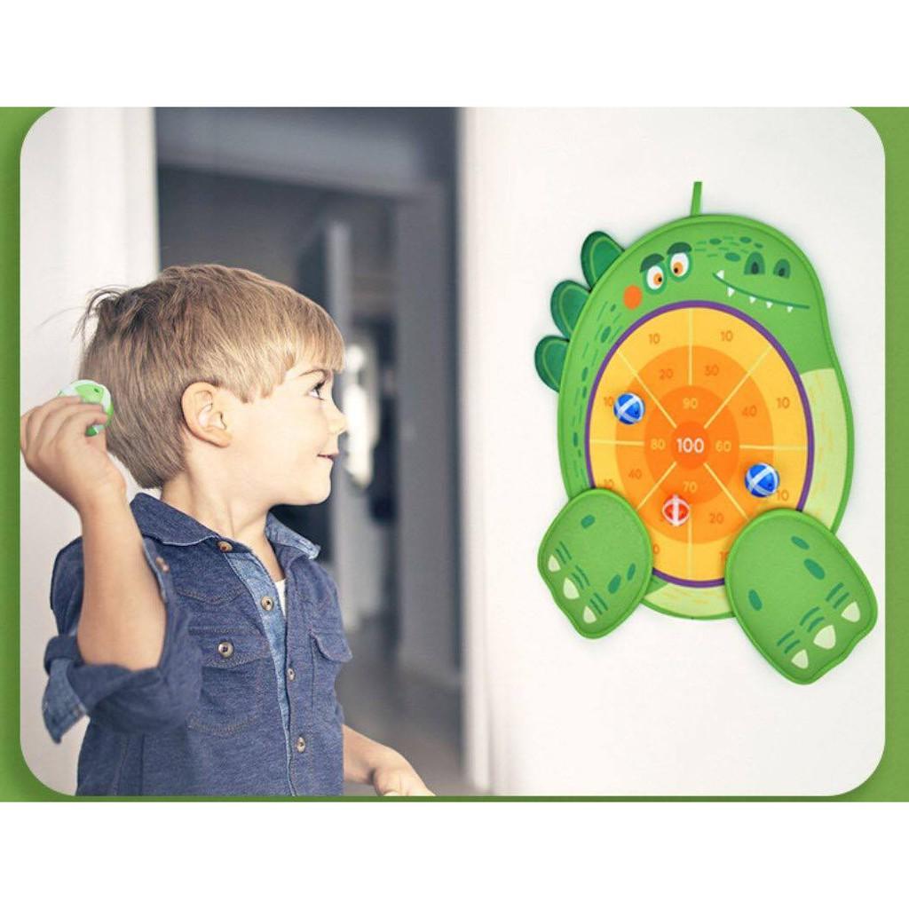 Bé tập ném bóng trúng đích- Rèn luyện tích hợp các giác quan cho bé