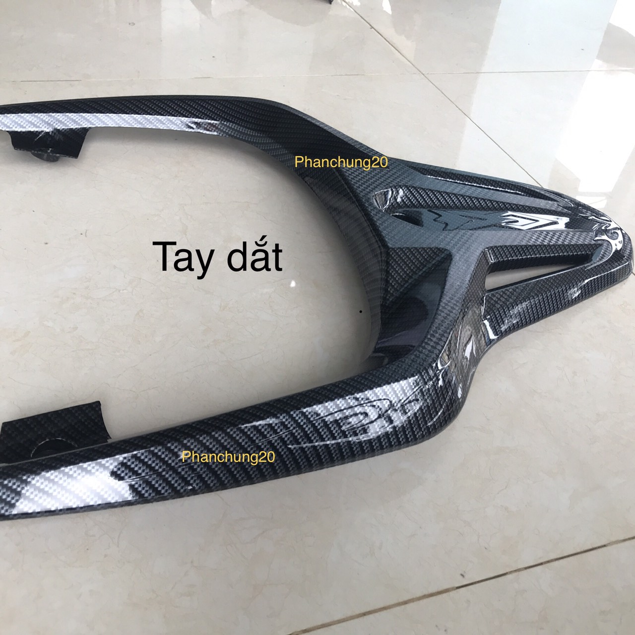 ỐP TAY DẮT SAU DÙNG CHO ĐỜI XE SH 2020 2021 2022 2023 2024 - 125i 150i 160i CACBON