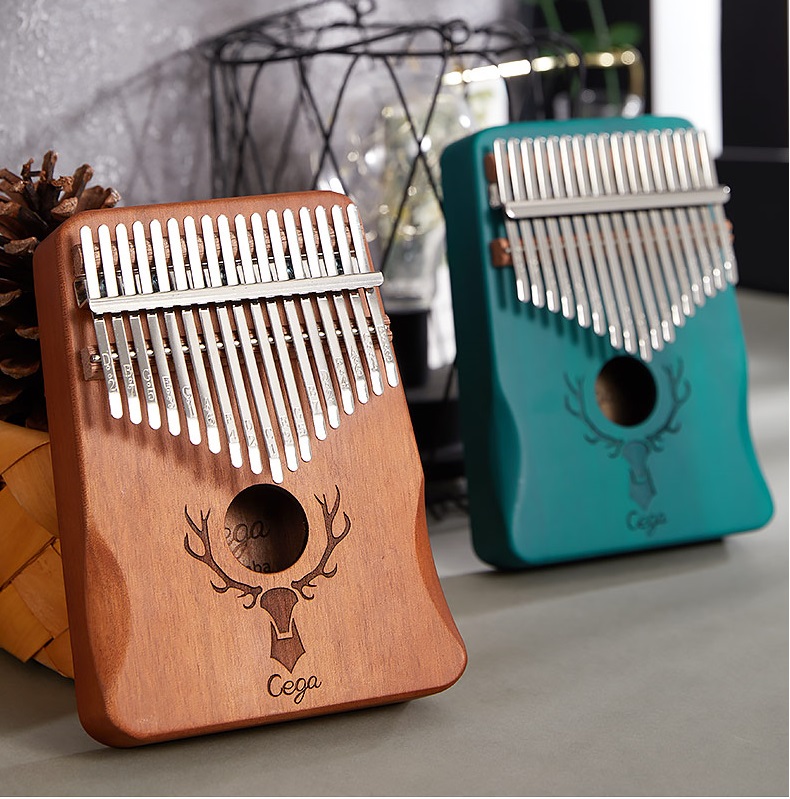 Đàn kalimba 17 phím gỗ nguyên khối Mahogany Cega -IM170155 họa tiết tuần lộcTặng búa chỉnh âm , stick màu, khăn lau đàn và bông tắm xơ mướp PROVK399