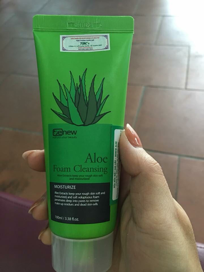 Sữa rửa mặt Lô hội Benew dưỡng ẩm Hàn Quốc 100ml