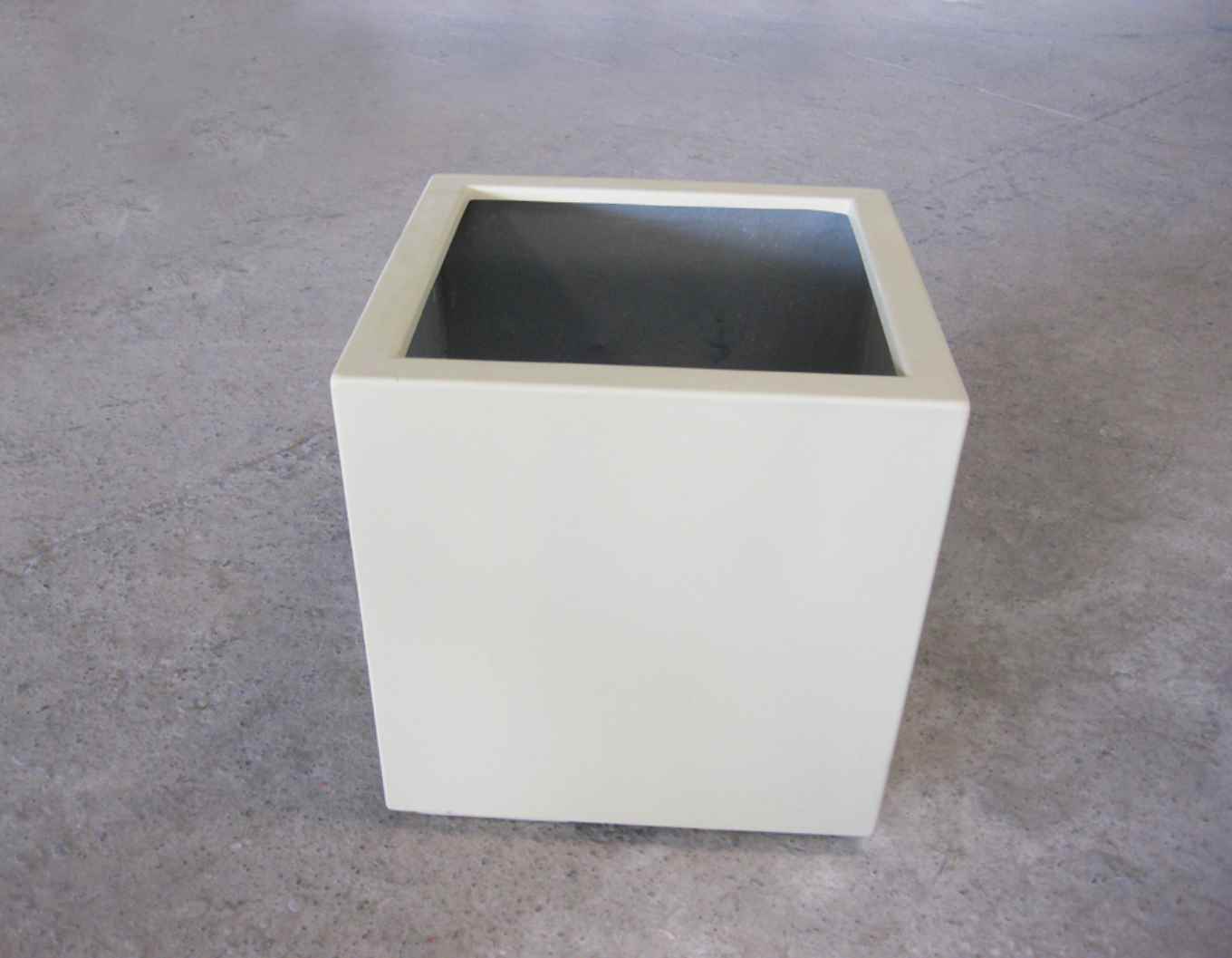 Chậu Composite hình Vuông KGC-108 B