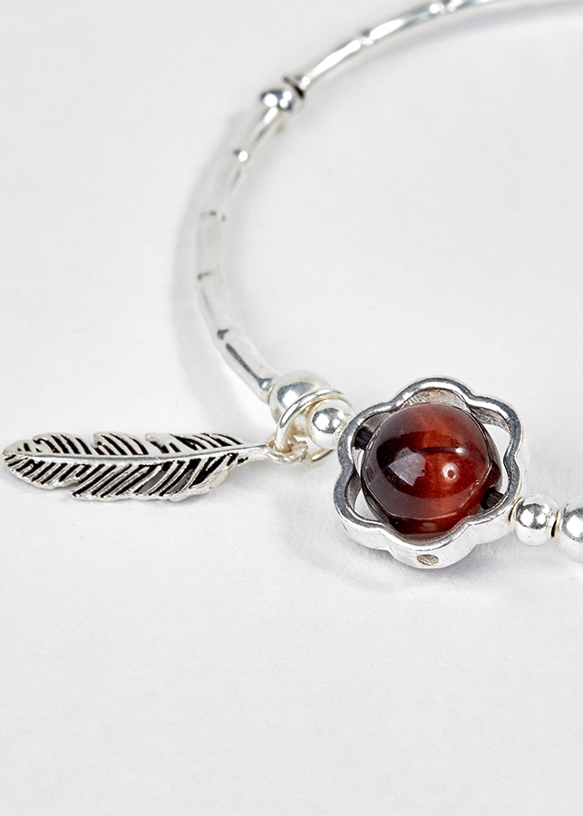 Vòng Bạc Hạt Đá Mắt Hổ Nâu Đỏ Phối Charm Lá Ngọc Quý Gemstones
