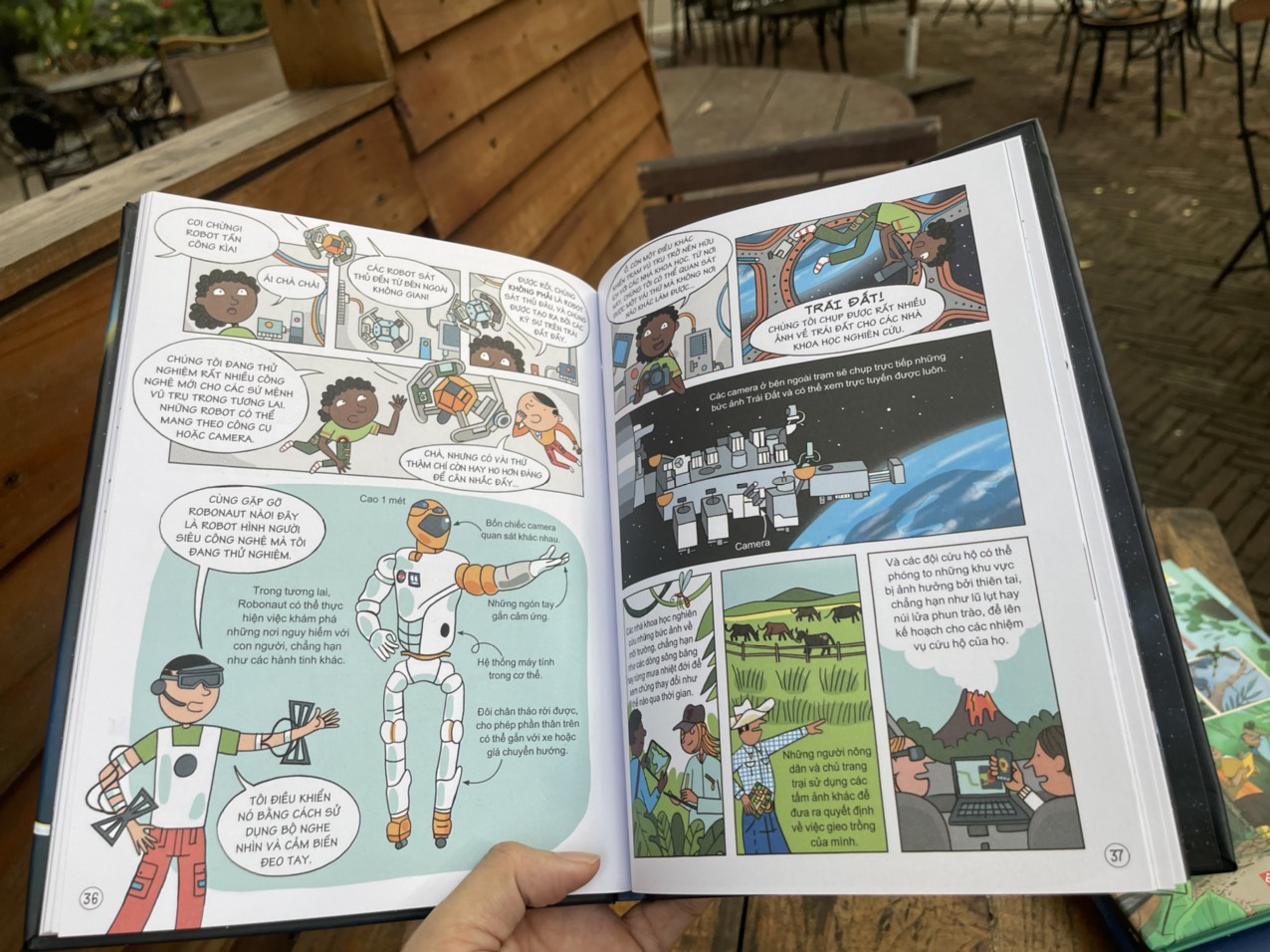 24 GIỜ TRONG VŨ TRỤ – Rob Lloyd Jones – Đinh Tị Books – NXB Thanh Niên