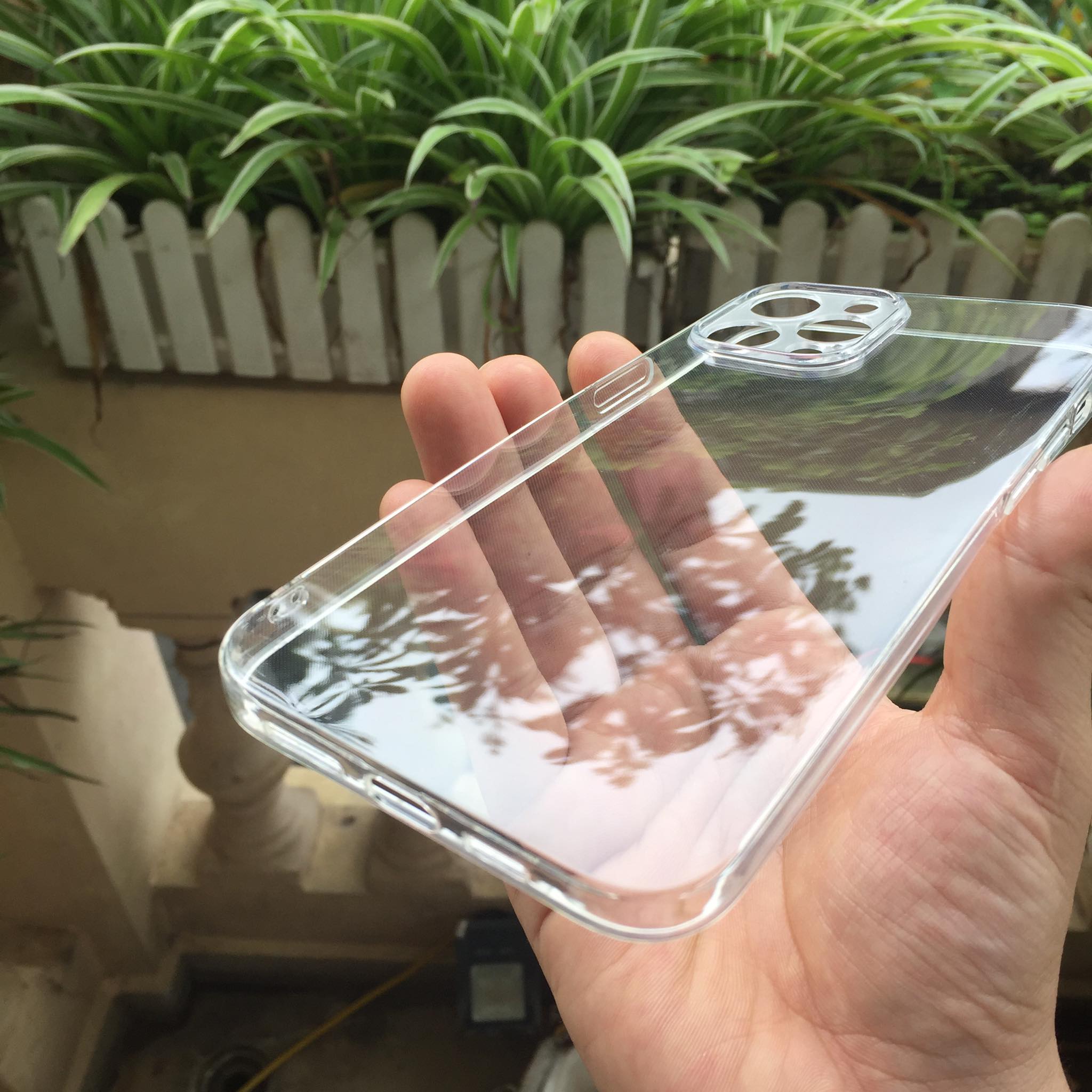 Hình ảnh Ốp lưng silicon Gor cho Apple iPhone 12 Pro Max 6.7 inch siêu mỏng, có gờ bảo vệ camera - Hàng nhập khẩu