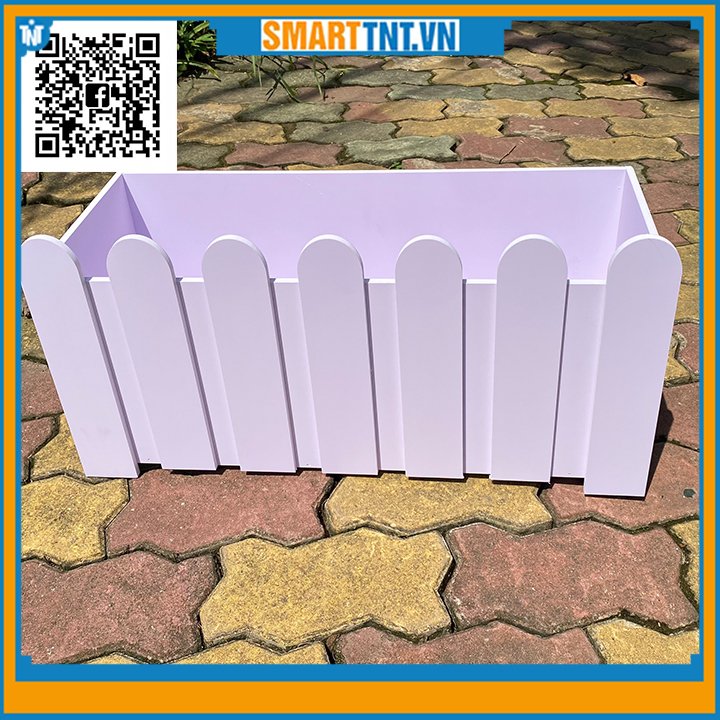 Chậu gỗ nhựa ngoài trời composite có rào và chân