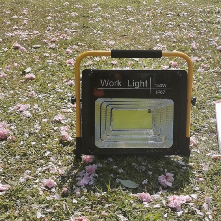 Đèn led siêu sáng tiết kiệm điện năng tích hợp 179 hạt đèn led có ĐKTX công suất 150W