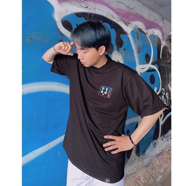 Hình ảnh shop chụp - t-shirt HEYYOU phản quang, có 2 màu trắng và đen