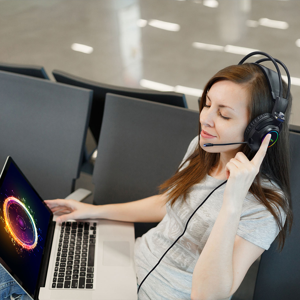 Tai Nghe Chụp Tai Có Micro Tích Hợp SoundMax AH-336 | Tai Nghe Chơi Game Có Đèn LED RGB SoundMax AH336 | Gaming Headset - Hàng Chính Hãng