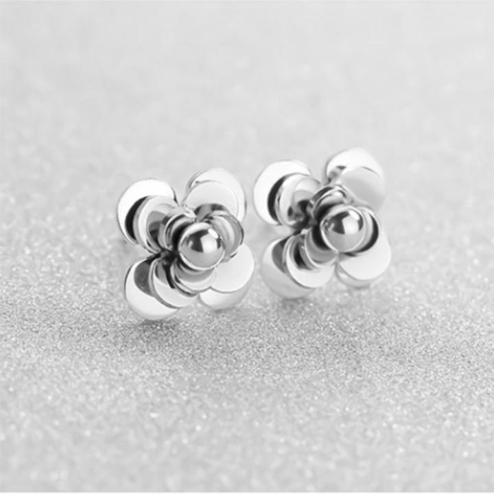 Bông tai titan hoa trà