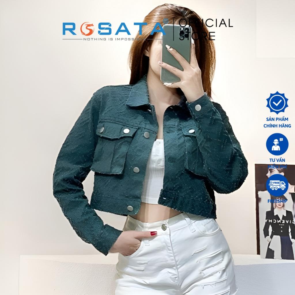 Áo khoác nữ ROSATA K18 croptop jeans túi hộp cao cấp dài tay màu xanh Freesize thoáng mát xuất xứ Việt Nam