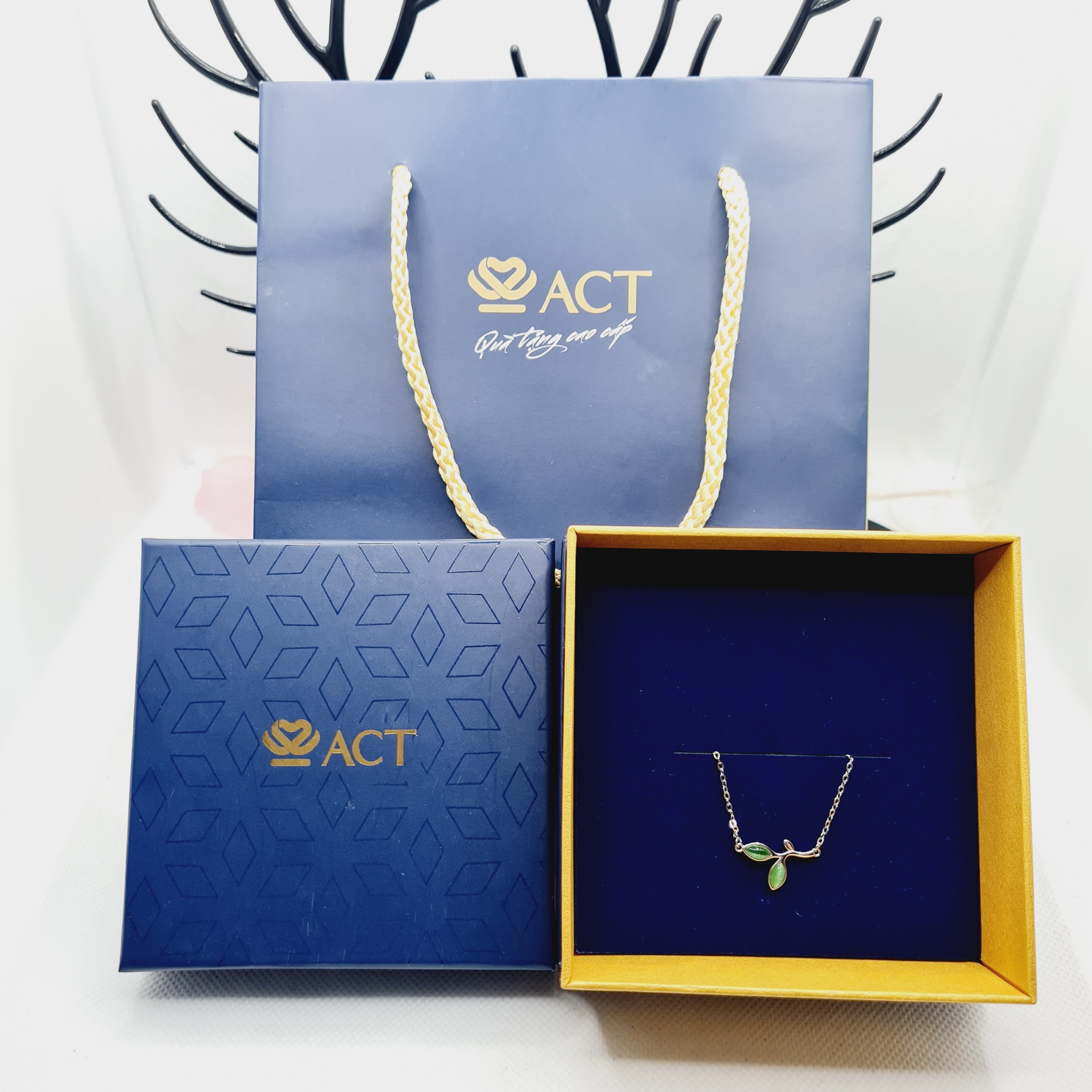 Lắc tay lá đá xanh chất liệu bạc 925 thời trang phụ kiện trang sức nữ sang trọng