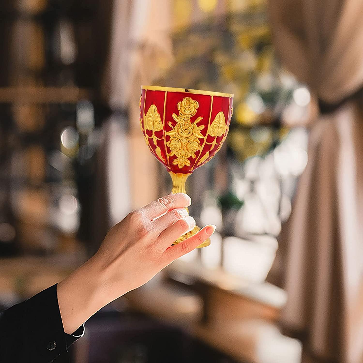 2 chiếc ly rượu vang cổ điển, ly rượu vang đỏ chạm nổi ly rượu vang