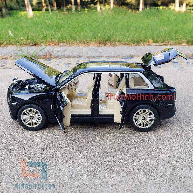 Xe mô hình Rolls Royce Cullinan 1:24