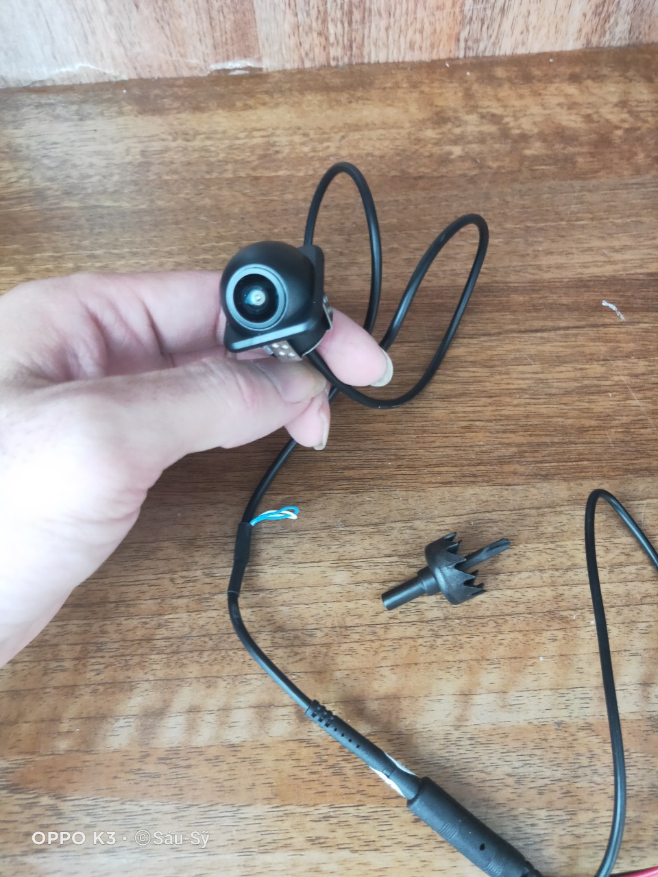 CAMERA lùi kiêm cam tiến nấm mũ MẮT LỒI thấu kính rộng AHD CCD cho cả màn andorid và DVD taplo, cắt dây đảo chiều