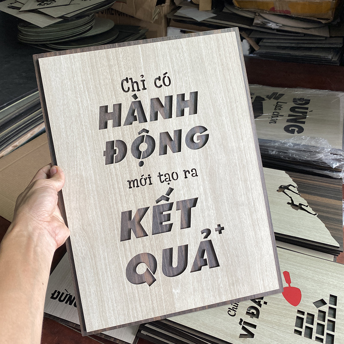 Tranh treo tường bằng Gỗ handmade khắc laser chữ slogan tạo động lực TBIG033 "chỉ có hành động mới tạo ra kết quả"