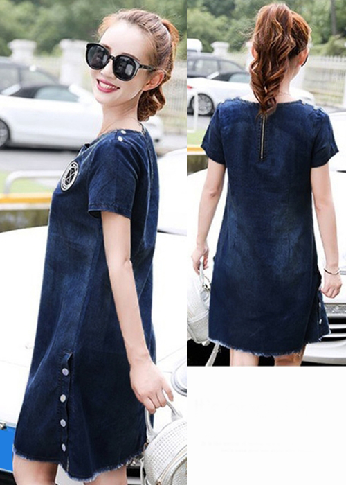 Đầm Jean Nữ Thêu Logo Phối Nút Xẻ Lai Thời Trang