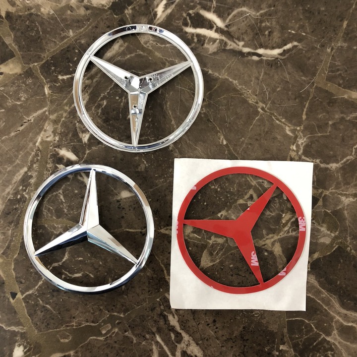 Logo biểu tượng sau xe ô tô Mercedes cao cấp M9