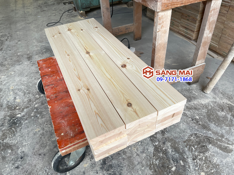 Tấm gỗ thông dày 3cm x mặt rộng 15cm x dài 120cm + láng mịn 4 mặt