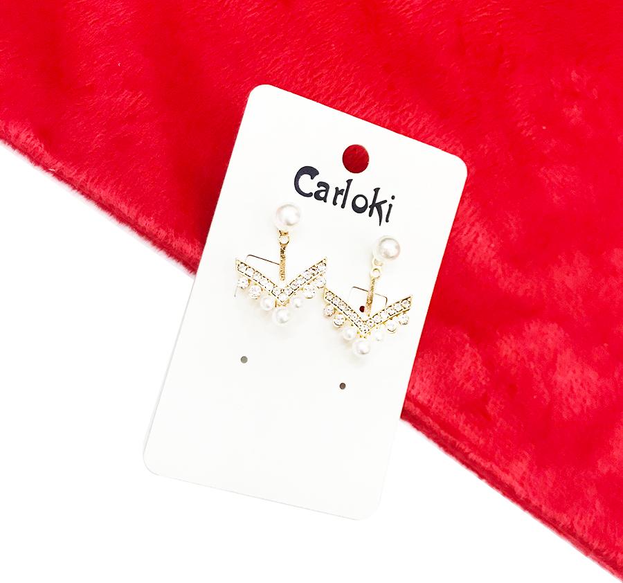 Bông tai ngọc trai chữ V hot hit