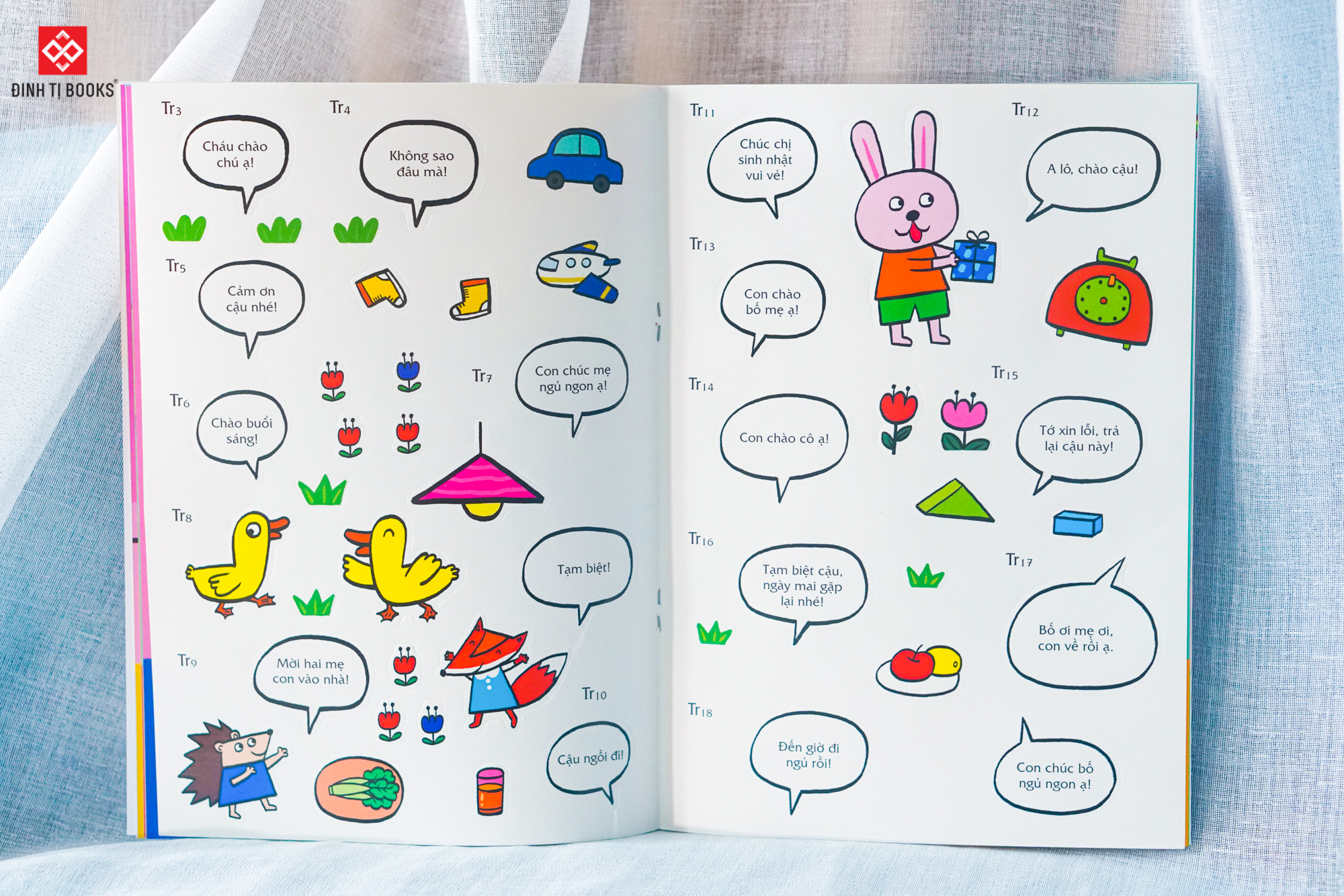 Sách-300 miếng bóc dán thông minh - Đinh Tị Books
