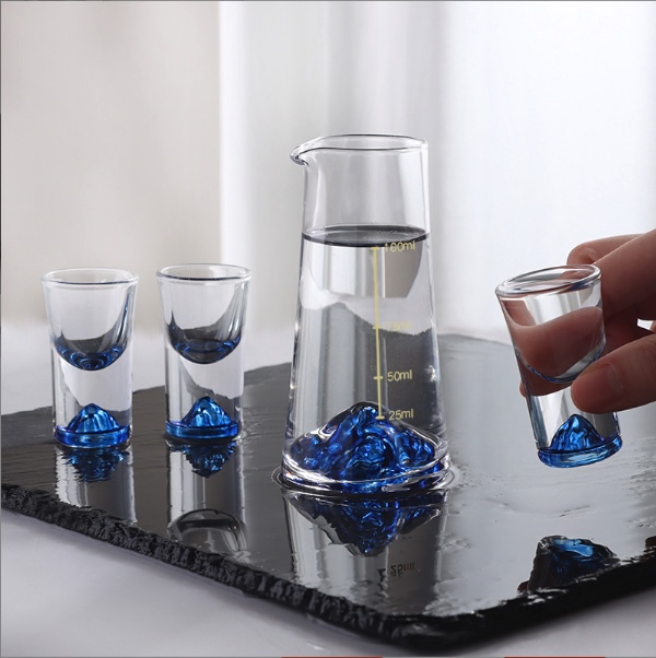 SET 6 LY VÀ BÌNH UỐNG RƯỢU BLUE MARIS