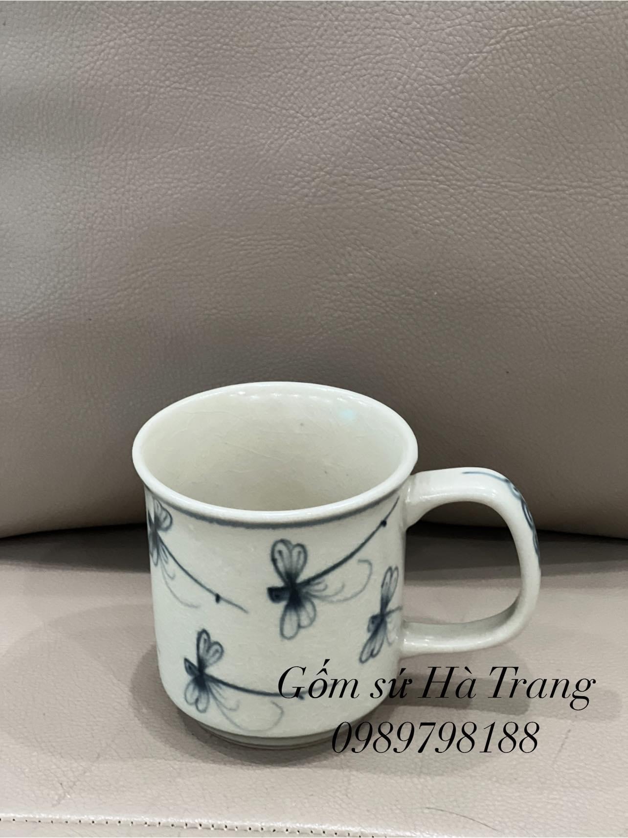 Cốc sứ Bát Tràng dung tích 250ml men rạn vẽ tay xuất dư hoạ tiết chuồn kim