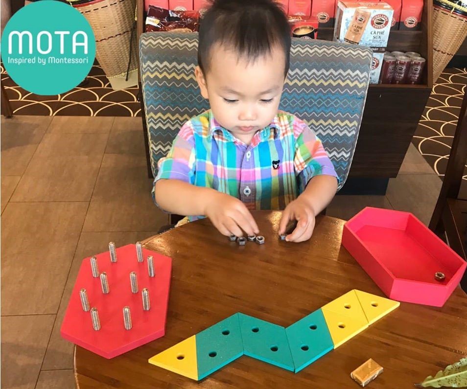 [SK 060 - Mota Montessori] - Đồ chơi trí tuệ cho bé Mosaic Nuts &amp; Bolts   (Bộ vít và ốc vặn) - Hàng chính hãng