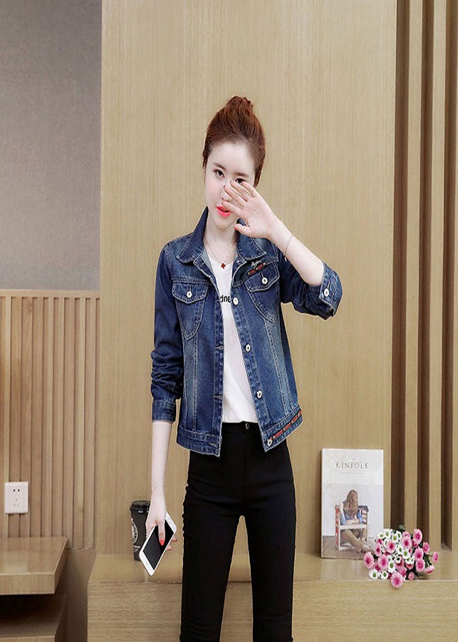 Áo khoác jean viền túi
