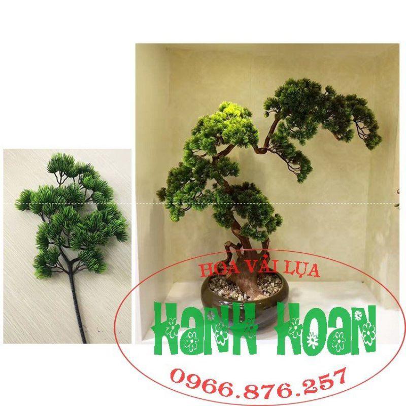 Cành tùng giả làm cây trang trí - Cây hoa giả