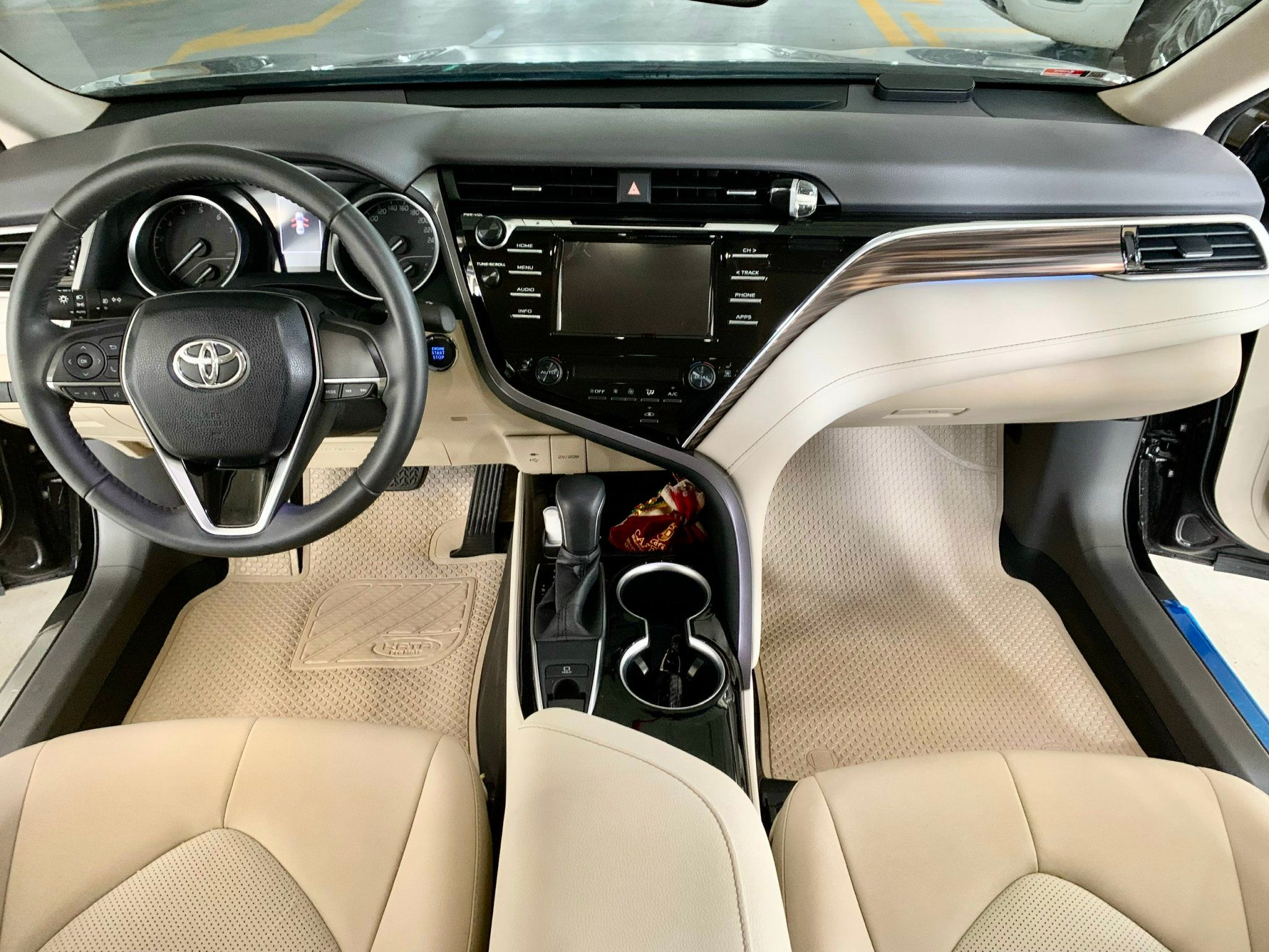 Thảm lót sàn KATA cho xe Toyota Camry (2019- 2023) Phiên bản PRO viền ép nhiệt - hàng chính hãng không mùi, không ẩm mốc, khít sàn, dễ vệ sinh