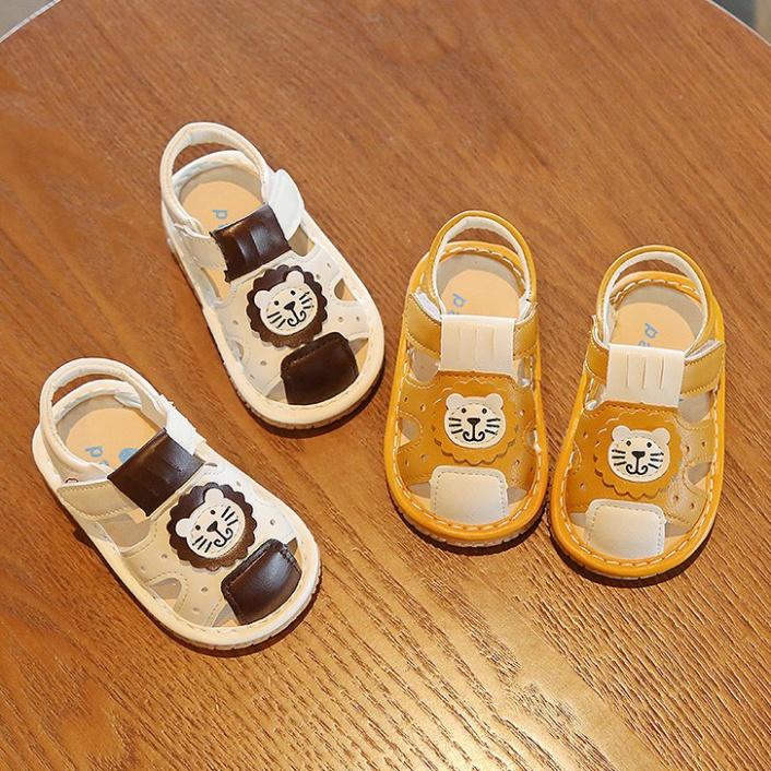 Cho Bé Sandal Tập Đi Cho Bé Chống Trơn Thoáng Khí Đế Mềm Hình Sư Tử Phát Tiếng Kêu ( 518 )