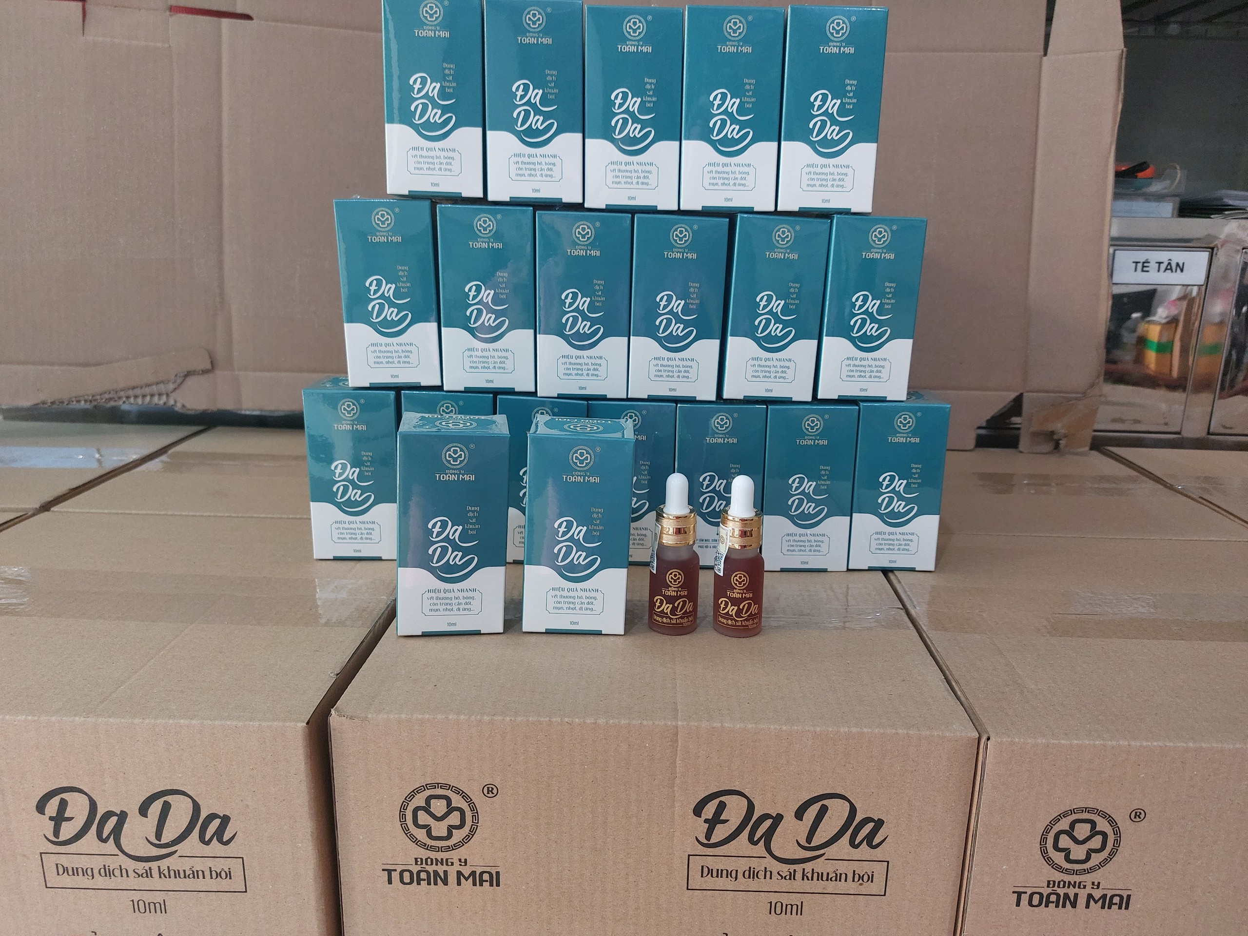 Bôi Da Dung Dịch Sát khuẩn Bôi Đa Da Đông Y Toàn Mai 10 ml, 100% Thảo dược, Mụn bọc, mụn mủ, Giời leo, zona, Dị ứng, Ngứa, Hoại tử