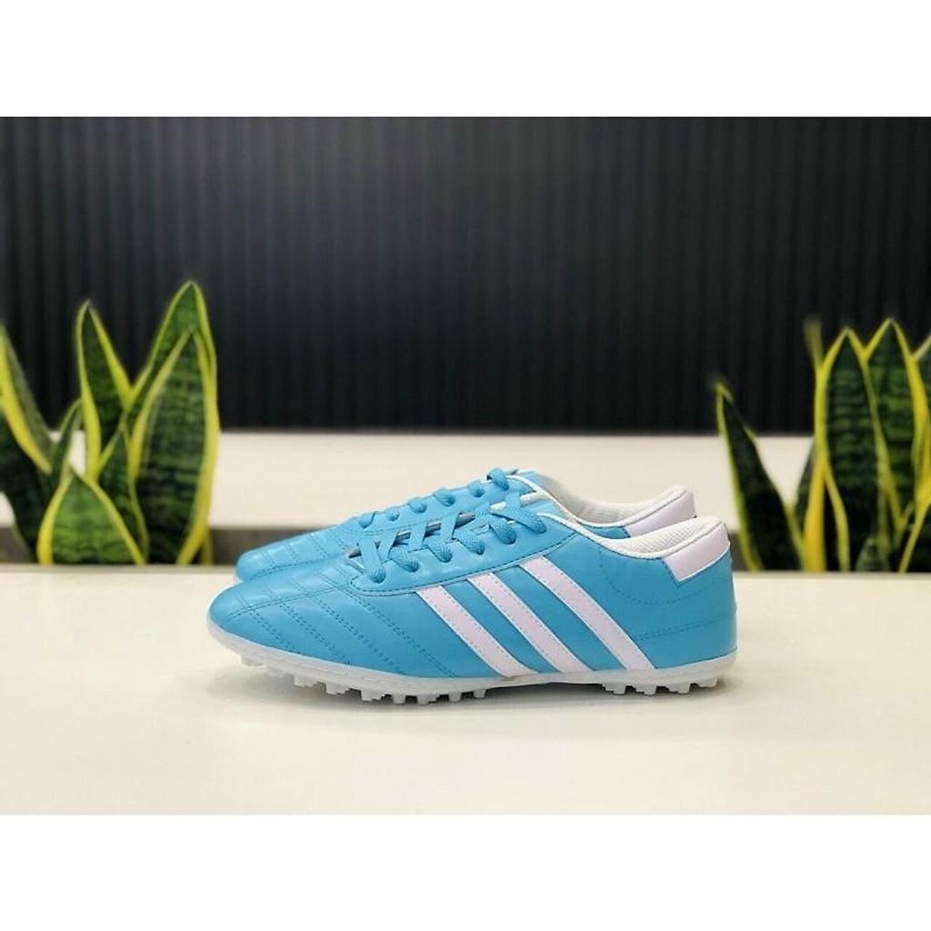 Đôi giày đá sân cỏ nhân tạo có đinh giày đá bóng