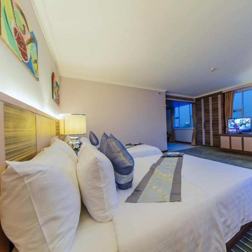 Gói 3N2D Tại The Berkeley Pratunam Hotel 5* Thái Lan. Bao Gồm Ăn Sáng.