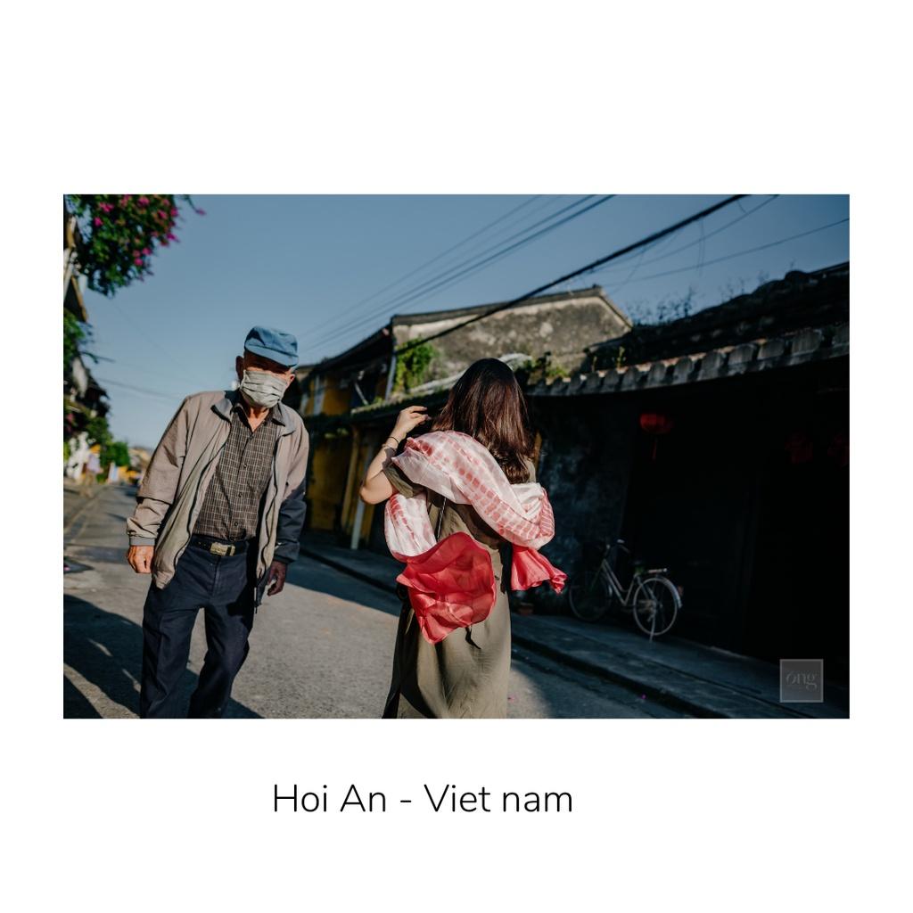 Khăn lụa, Khăn tơ tằm dệt tại Việt Nam, nhuộm màu An toàn, thương hiệu Óng silk, Mã K95 100% silk tự nhiên.