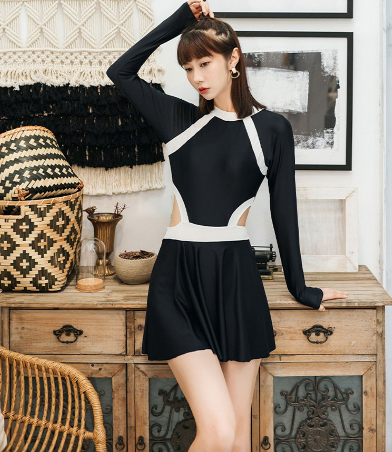 Bộ đồ bơi bikini nữ kín đáo đi tắm biển giấu bụng váy liền áo dài tay - B.42
