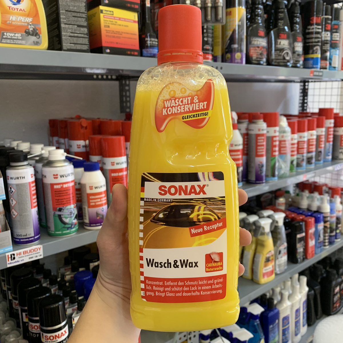 Nước rửa xe và wax bóng sơn kết hợp Sonax Wash & Wax 313341 1000ml