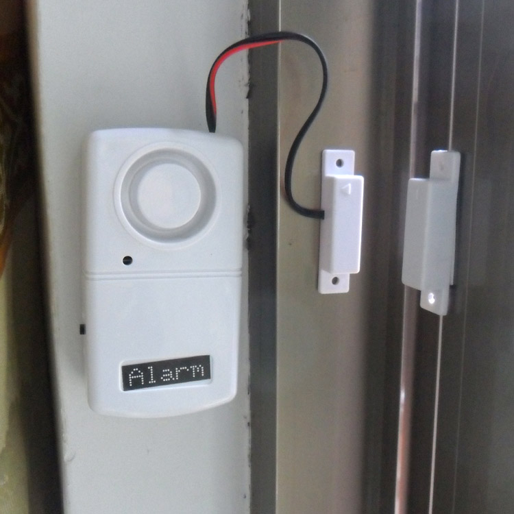 Báo động còi hú mở cửa âm lượng lớn, nhỏ gọn, dễ dàng lắp đặt M4