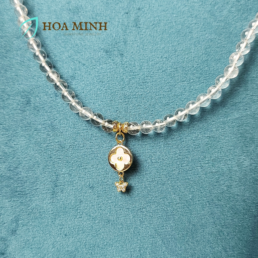 Vòng chuỗi 108 hạt Thạch Anh Trắng pha lê size hạt 6 li phối charm cỏ 4 lá và bướm nhỏ đính đá, ốp hoa, thạch anh vàng