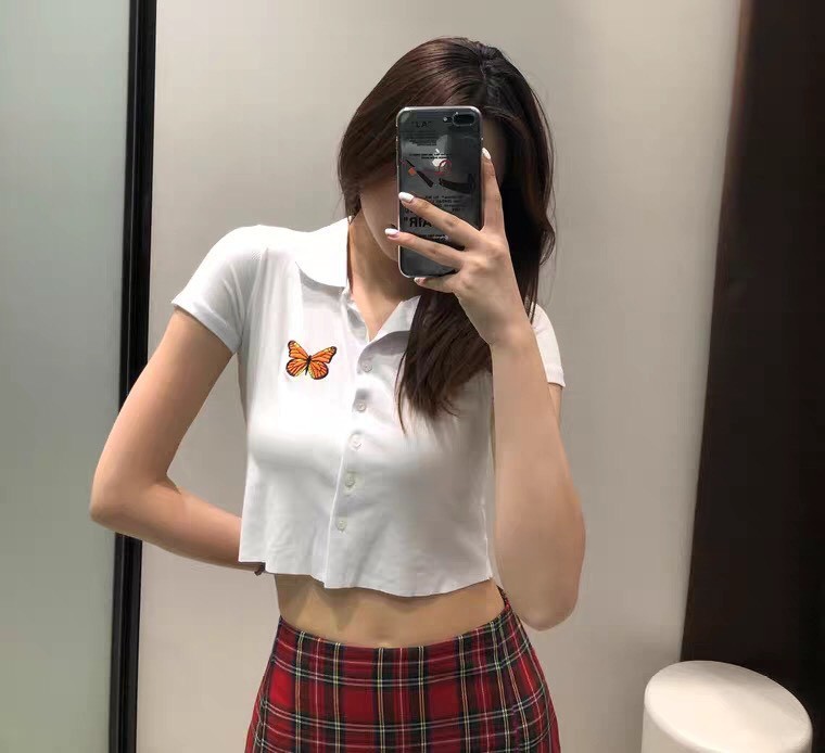 Áo croptop in hoạ tiết tay ngắn cực xinh