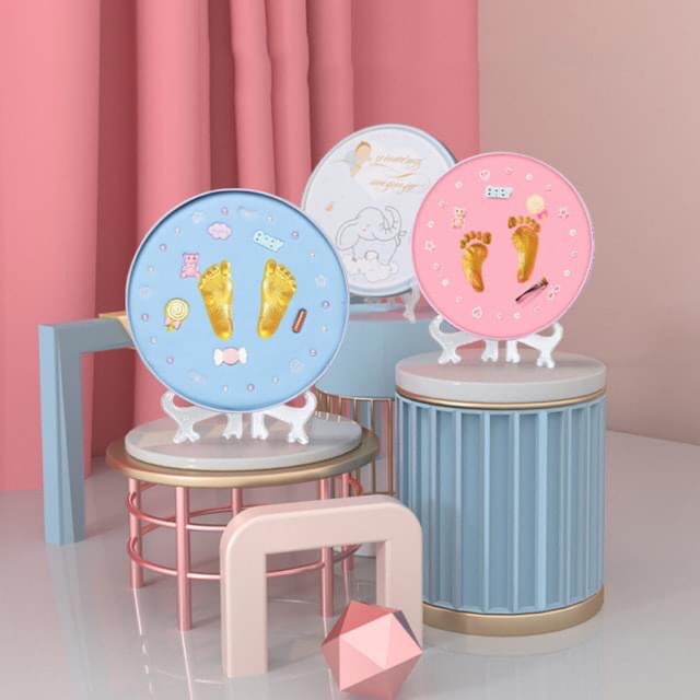Hộp in dấu chân tay cho bé TẶNG 01 bộ dụng cụ bấm móng tay siêu cute, 01 túi đựng tỏi cho bé khi ra ngoài chơi