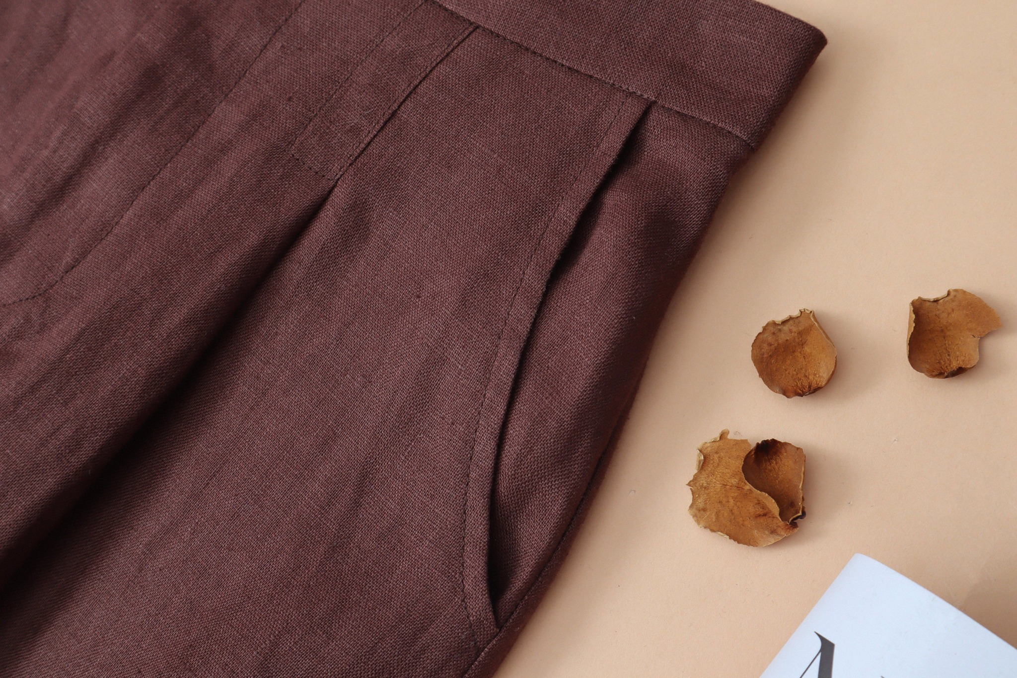 Quần côn Linen tưng KACHISA màu nâu đậm
