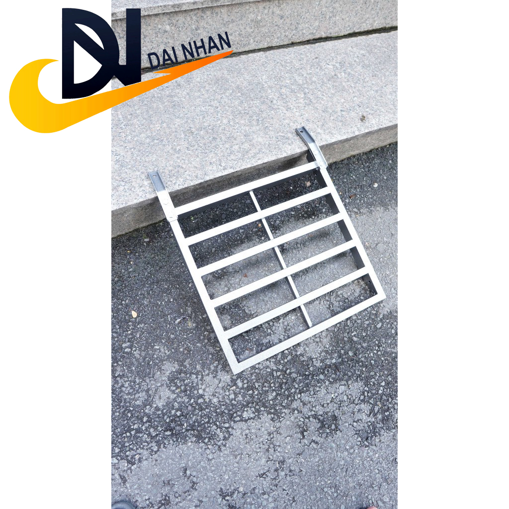 Thang dắt xe máy DAI NHAN chất liệu bằng thép sơn tĩnh điện, chiều rộng 45cm (Bậc thềm từ 15-40cm)
