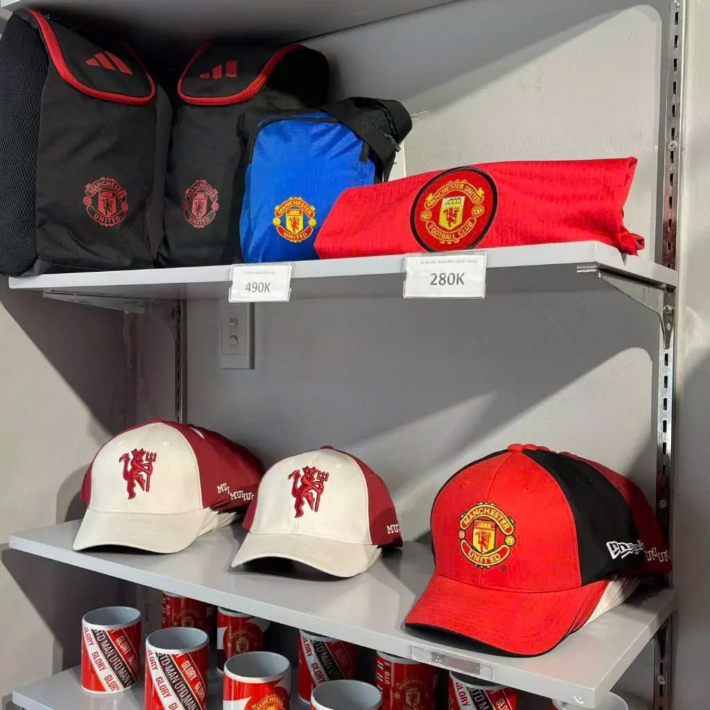 (Hàng VNXK) Nón kết, Mũ lưỡi trai CLB Manchester United Logo Thêu nổi cao cấp (Ảnh thật)