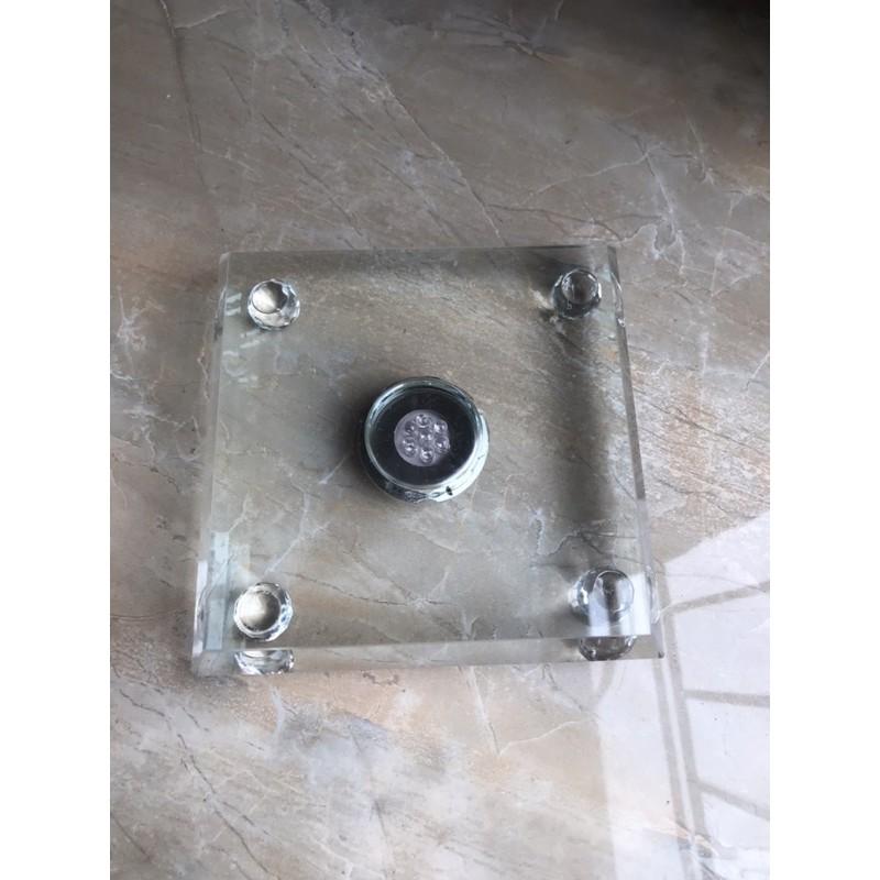 Đế Đèn Led - Đế Đèn Pha Lê đựng bảo tháp